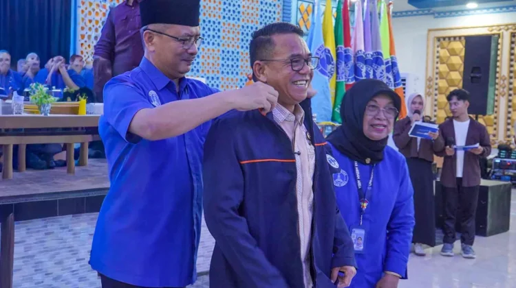 Pemko Medan Beri Beasiswa bagi Mahasiswa Berprestasi dan Kurang Mampu