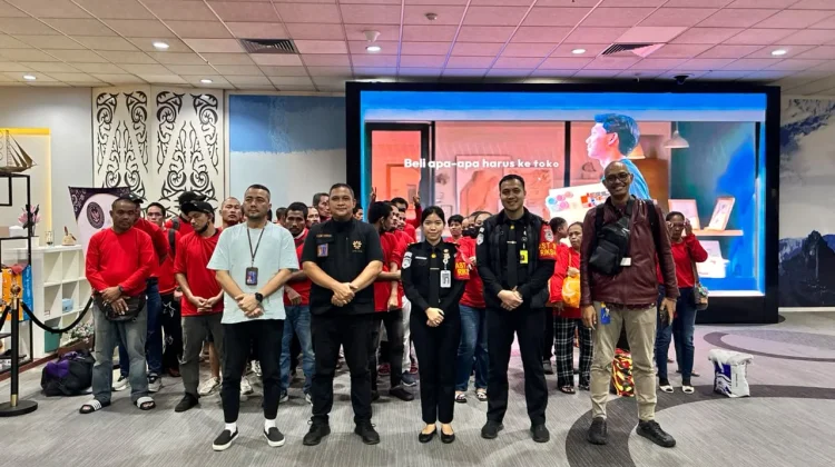 Puluhan PMI dari Malaysia Tiba di Bandara Kualanamu
