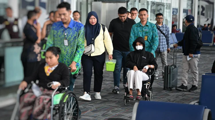 Pasien Terduga Korban MBG Karo Diberangkatkan ke RSCM Jakarta