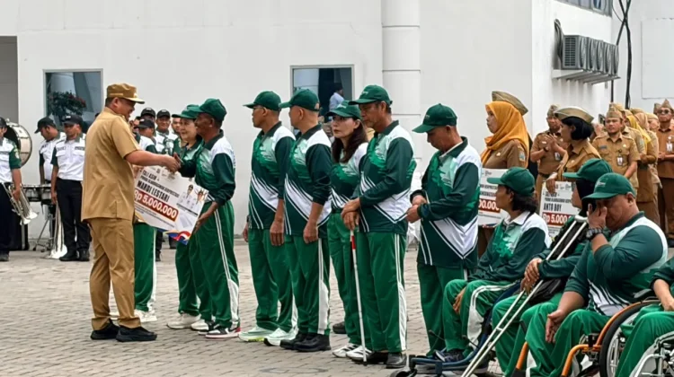 Gubernur Sumut Berikan Tali Asih untuk Atlet Legendaris Sumut pada Haornas ke-43