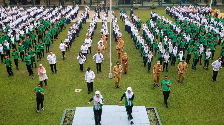 Mendikdasmen Ajak Siswa SMP 1 Medan Terapkan 7 Kebiasaan Anak Indonesia Hebat