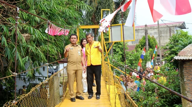 Jembatan Perintis Mangga Diresmikan, Rico Waas Soroti Mobilitas Warga