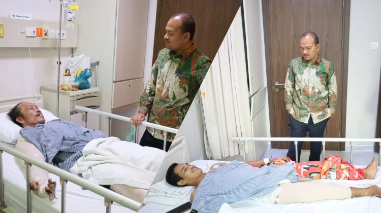 Wali Kota Tanjungbalai Jenguk Pekerja Dinas LH Korban Kecelakaan