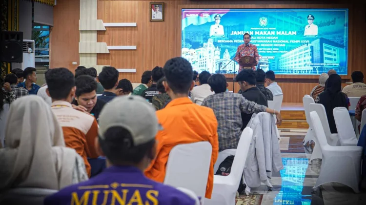 Rico Waas Ajak Mahasiswa Politeknik Ciptakan Solusi untuk Persoalan Kota