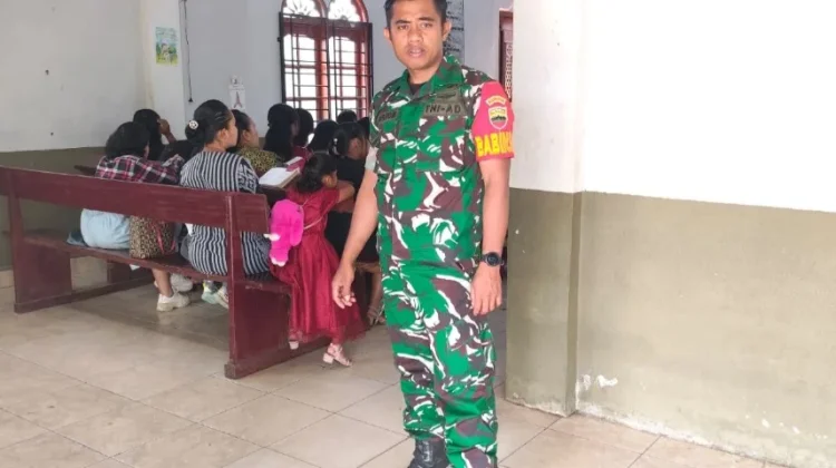 Babinsa Koramil 06/Kerajaan Monitoring Ibadah Minggu di GKPPD Kerajaan