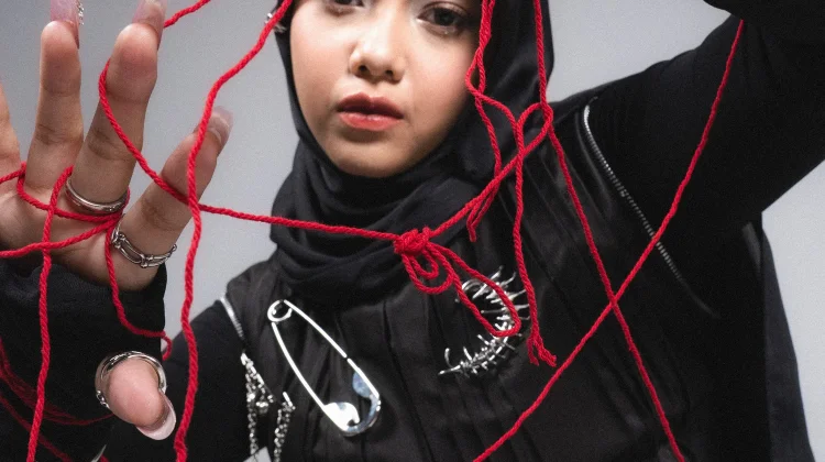 Hanin Dhiya Rilis Ulang Hits D’MASIV Bersama Musica Studios