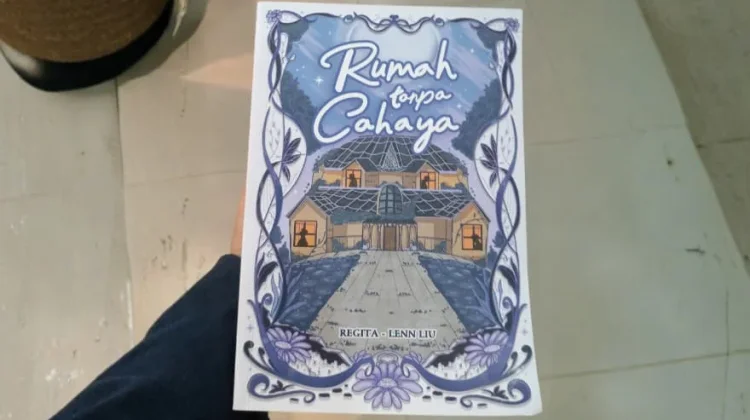 Menelisik Rumah tanpa Cahaya, Buku Penyesalan yang Mendalam
