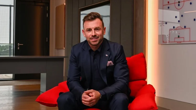 Julian Ward ditunjuk Menjadi Direktur Olahraga LFC