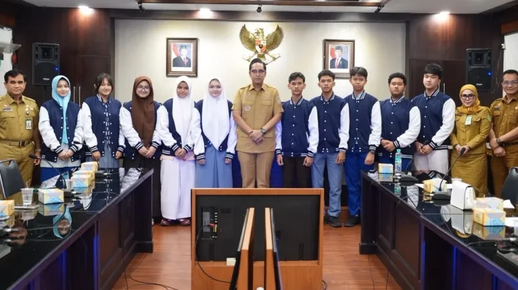 Dua Siswa MAN 1 Medan Ikut Pertukaran Pelajar ke Malaysia