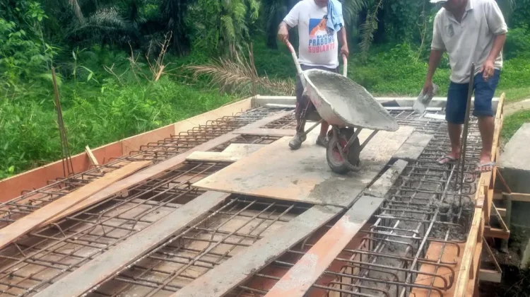 Kodim 0207/SML Percepat Pembangunan Jembatan Beton di Silou Dunia