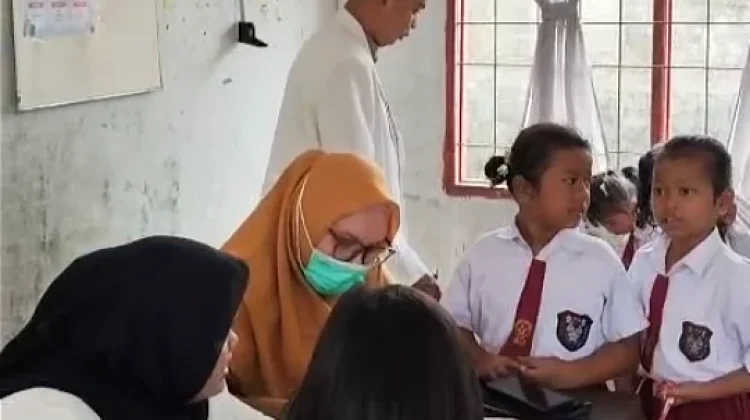 UPT Puskesmas Medan Labuhan Lakukan CKG di SDS HKBP Sei Mati