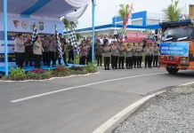 Kapolri Lepas 22 Kontainer Bantuan Kemanusiaan Sumatra