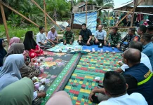 Bobby Nasution Buka Puasa Bersama Warga Korban Banjir