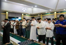 Rico Waas Gelar Salat Tarawih Bersama di Pendopo Rumah Dinas