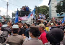 Pedagang Daging Babi Unjuk Rasa, SE Wali Kota Direvisi