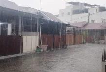 Air Hujan Bikin Sakit, Mitos atau Fakta?