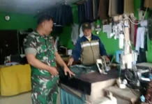 Babinsa Koramil 07/Salak Hadir Menguatkan Ekonomi Rakyat Kecil