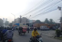 Panic Buying BBM Picu Antrean Panjang di SPBU di tengah Kekhawatiran Perang