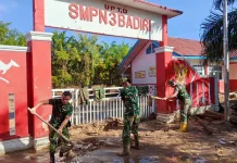 Tuntaskan Pembersihan SMP Negeri 3 Badiri Pascabanjir Susulan