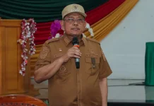 Bupati Dairi Motivasi Siswa dan Tanam 50 Pohon Alpukat