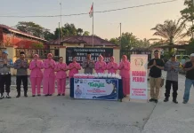 Polsek dan Bhayangkari STR Berbagi Takjil