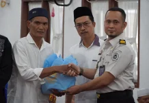 Menteri Imigrasi dan Pemasyarakatan Santuni 1.000 Bilal Mayit dan Najir Masjid