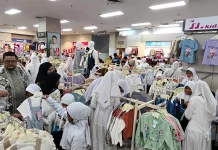 Seribu Anak Yatim Diajak Belanja Pakaian Lebaran di Ramayana Teladan Medan