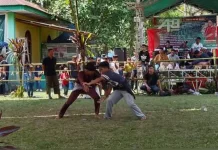Atraksi Pencak Silat Semarakkan Hari Rayo Moncak Silau Laut