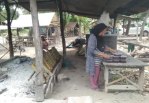 Lemang dan Tapai Laris Manis saat Lebaran