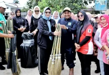 TP PKK Simalungun Gelar Bersih Desa Sambut Lebaran