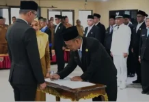 Lantik 38 Pejabat, Bupati Labusel Dorong Penguatan Kinerja dan Pelayanan Publik