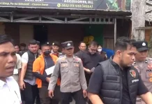 Rekonstruksi Pembunuhan Istri Berlangsung Dramatis, Keluarga Korban Histeris