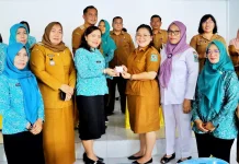 TP PKK Simalungun Bina PAAREDI di Dolok Maraja