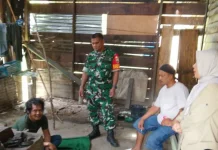 Babinsa 04/Tigalingga, Kades, dan Nakes Bersatu, Tangani ODGJ Mengamuk di Lau Bagot