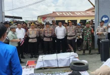 Babinsa Koramil 02/Sidikalang Monitoring Aksi Unjuk Rasa