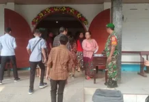 Kehadiran Babinsa di Gereja Bentuk Kepedulian TNI Terhadap Masyarakat