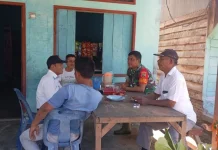 Babinsa dan Kades Lae Parira Bangun Kesadaran Siskamling Warga