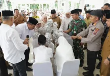 Dandim 0208 Mengupah - upah Jemaah Haji Asahan