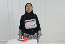 Kisah Haru Suanna Tunda Haji Demi Ibu, Kini Berangkat ke Tanah Suci