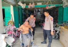 Polres Tanjungbalai Berikan Bantuan Kursi Roda