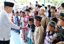 Bupati Simalungun Salat Jumat Bersama Warga