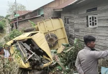 Dump Truk Tertabrak Kereta Api di Jalan Lingkar Utara, Sopir Meninggal Dunia