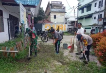 Babinsa dan Bhabinkamtibmas Perkuat Sinergi lewat Gotong Royong
