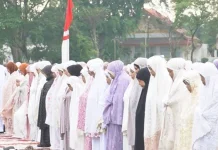 Wabup iLangkat Salat Iduladha Bersama Ribuan Warga di Alun-alun Stabat