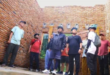 Bupati Sergai Tinjau Rumah Warga Rusak Diterjang Angin
