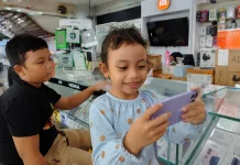 Bolehkah Anak Diberi HP? Pengawasan Orang Tua Jadi Kunci