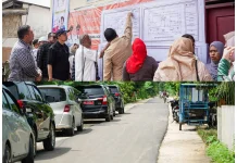 Bupati Deli Serdang Tinjau Jalan Desa Pertampilen