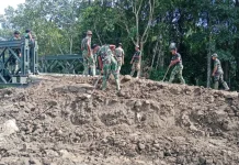 Satgas Karya Bakti TNI Wujudkan Harapan Warga Hilihoru lewat Jembatan Modular