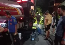 Penuhi Kebutuhan Air Bersih Warga,Wali Kota Medan Kerahkan Armada Damkarmat