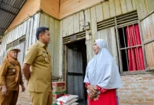 Wabup Sergai Salurkan Bantuan Korban Puting Beliung di Perbaungan